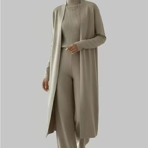 Sophisticated Beige/camel/khaki 3- piece Women's Pantsuit One Size fits 4-16